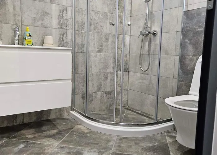 Flat, Close To The 아파트